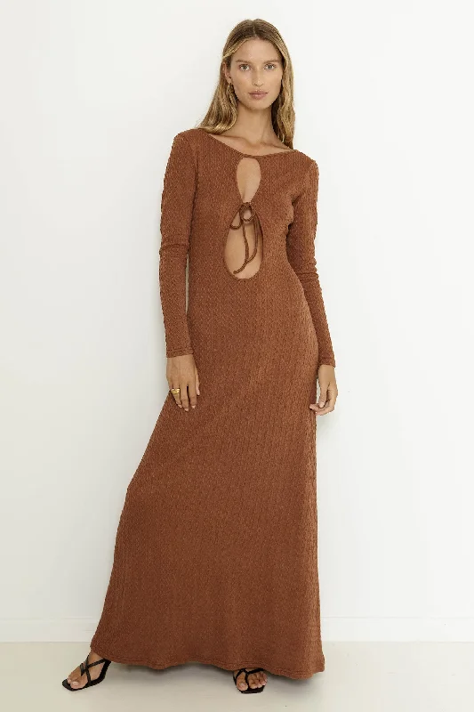 SNDYS Tallulah Maxi Dress Chestnut Stylish Maxi Dress with Pleats