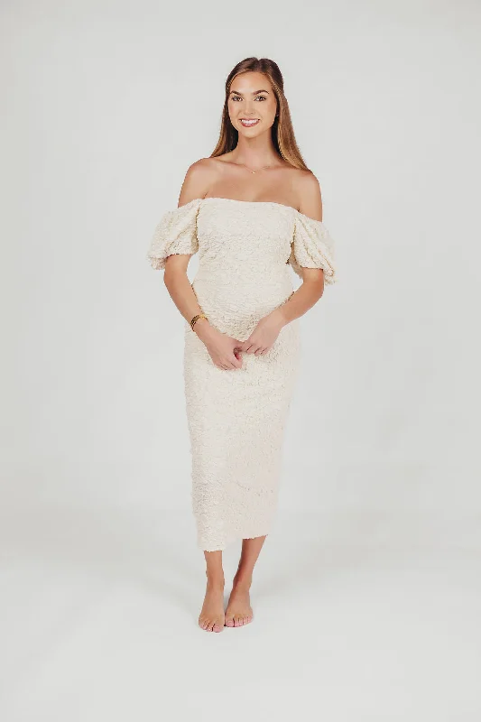 Blakeley Textured Midi Dress in Ivory - Bump Friendly & Inclusive Sizing (S-3XL) Trendy Ruched Side Midi Dress