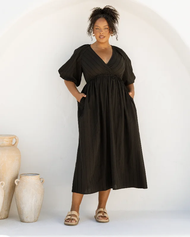 Layla Maxi Dress | Black Comfortable Long-Sleeve Maxi Dress