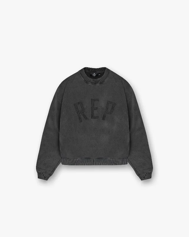 Rep Applique Sweater - Vintage Black Oversized Loose Flowy