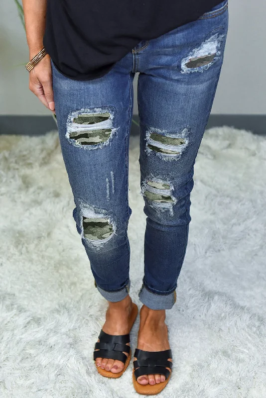 Camo Patch Destroyed Skinny Jeans Fashionable Frayed Hem Denim