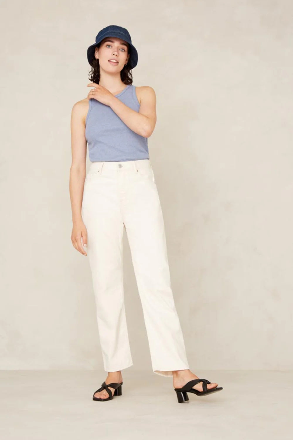 Liora Cropped Jeans White Fashionable Straight Fit Denim